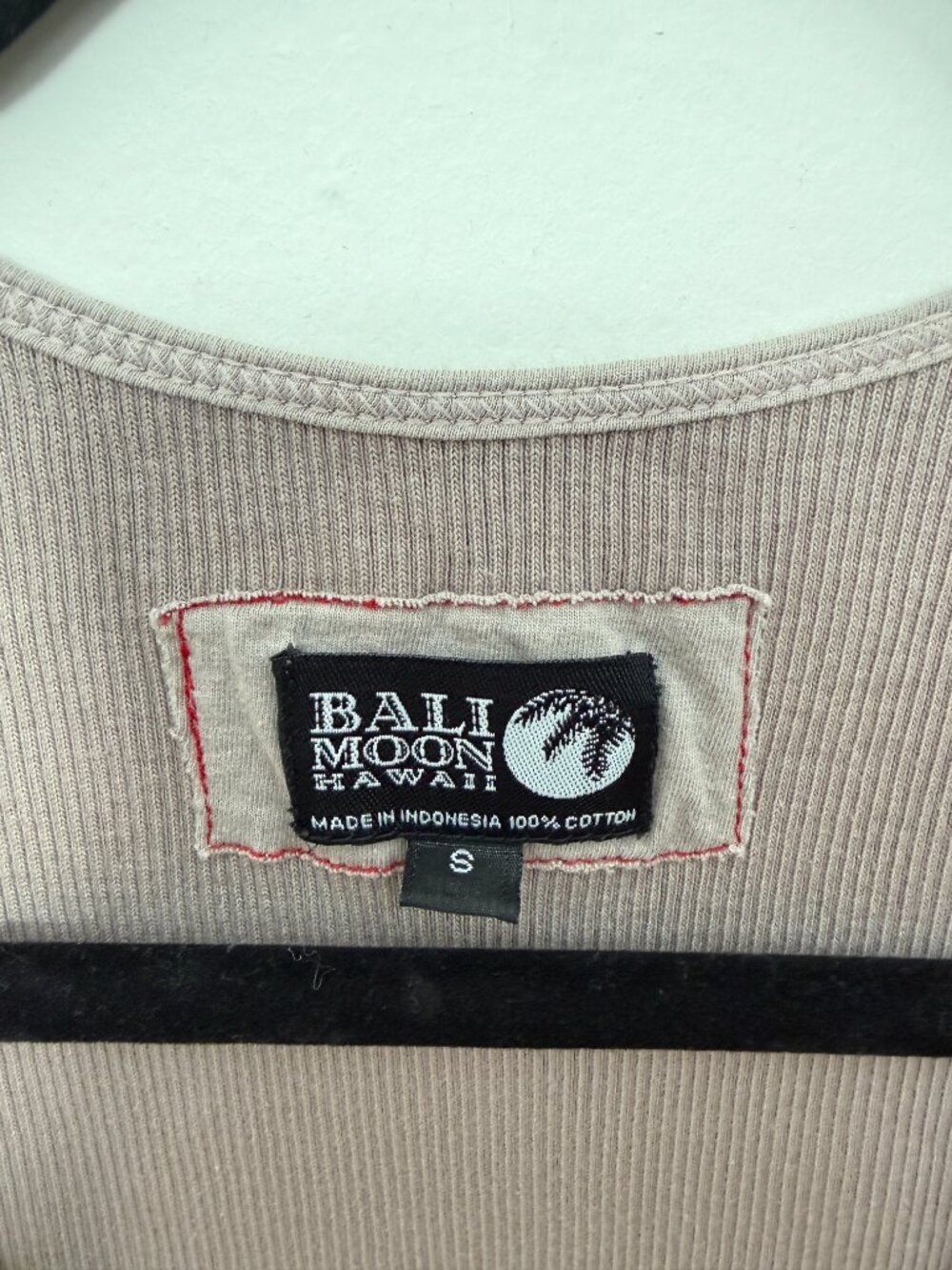 2000s Embroidered Ribbed Graphic Tank - Picture 6 of 6